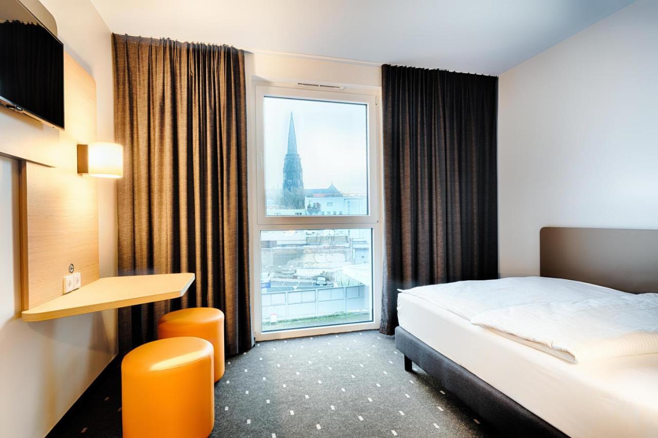 B&B Hotel Bochum-City ภายนอก รูปภาพ